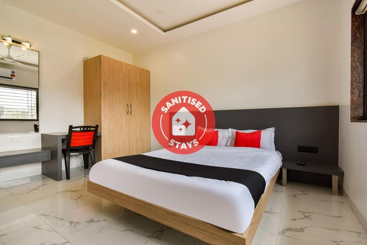 Capital O 71866 Hotel Ansh 아우랑가바드 외부 사진