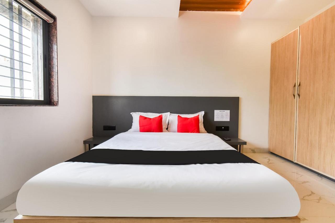 Capital O 71866 Hotel Ansh 아우랑가바드 외부 사진