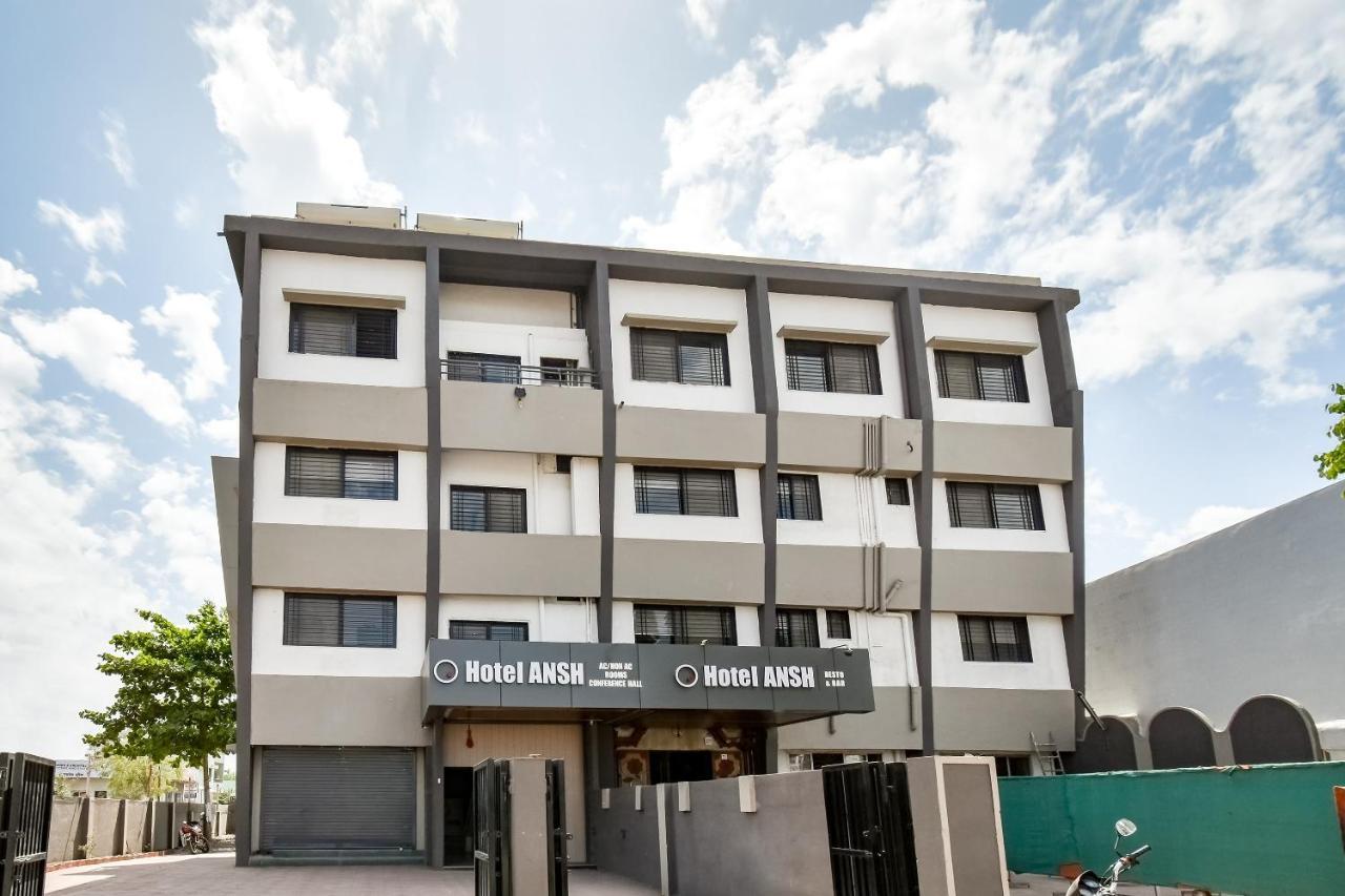 Capital O 71866 Hotel Ansh 아우랑가바드 외부 사진